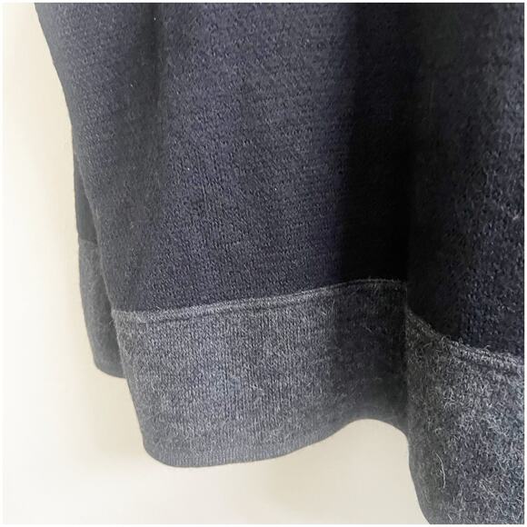 Peruvian Connection Men’s 100% Alpaca Sweater Size Medium Colorblock Black Gray - Picture 7 of 7